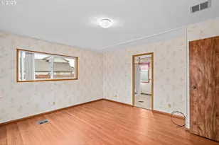 1225 W 10th Ave, Junction City, OR 97448 - Photo 24