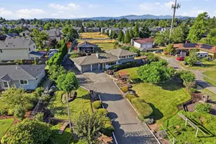 3329 SE Hillyard Rd, Gresham, OR 97080 - Photo 2