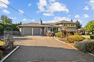 3329 SE Hillyard Rd, Gresham, OR 97080 - Photo 2