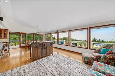 9675 Scenic View Dr, Rockaway Beach, OR 97136 - Photo 10