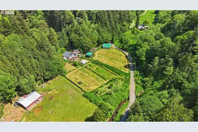 96863 Larson Ln, North Bend, OR 97459 - Photo 34
