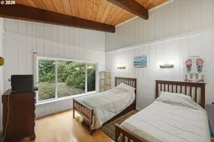 96863 Larson Ln, North Bend, OR 97459 - Photo 16