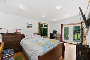 96863 Larson Ln, North Bend, OR 97459 - Photo 22