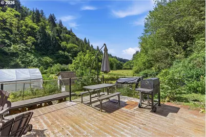 96863 Larson Ln, North Bend, OR 97459 - Photo 38