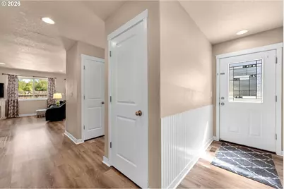 101 NE 14th St, Battle Ground, WA 98604 - Photo 4