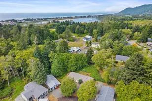 383 N Lagoon St, Rockaway Beach, OR 97136 - Photo 28