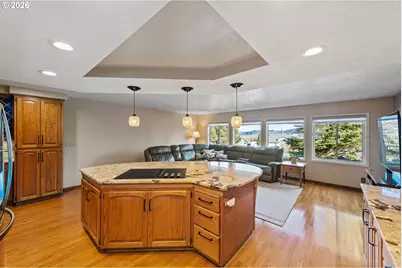 2058 Cedar Ct, North Bend, OR 97459 - Photo 8