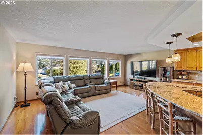 2058 Cedar Ct, North Bend, OR 97459 - Photo 2