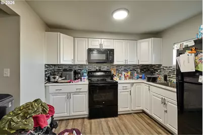 880 N Pershing St, Mount Angel, OR 97362 - Photo 32