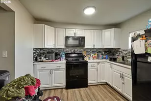 880 N Pershing St, Mount Angel, OR 97362 - Photo 32