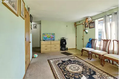 880 N Pershing St, Mount Angel, OR 97362 - Photo 6