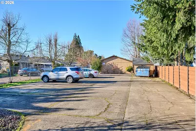 880 N Pershing St, Mount Angel, OR 97362 - Photo 42