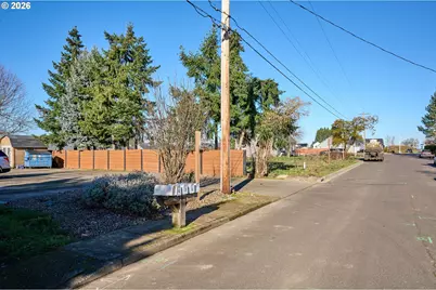 880 N Pershing St, Mount Angel, OR 97362 - Photo 30