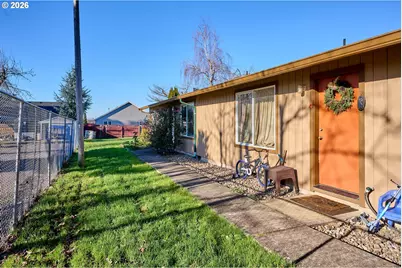 880 N Pershing St, Mount Angel, OR 97362 - Photo 22