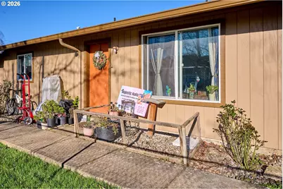 880 N Pershing St, Mount Angel, OR 97362 - Photo 4