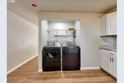 880 N Pershing St, Mount Angel, OR 97362 - Photo 10
