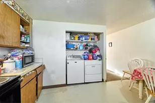 880 N Pershing St, Mount Angel, OR 97362 - Photo 26