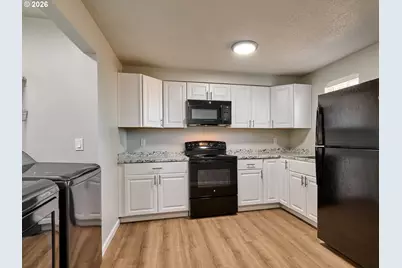 880 N Pershing St, Mount Angel, OR 97362 - Photo 8