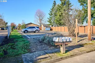 880 N Pershing St, Mount Angel, OR 97362 - Photo 26