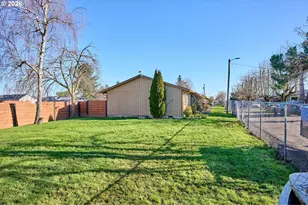 880 N Pershing St, Mount Angel, OR 97362 - Photo 38