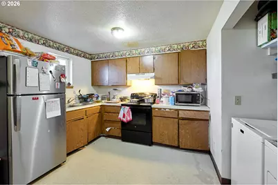880 N Pershing St, Mount Angel, OR 97362 - Photo 24