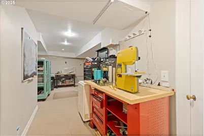 1757 SW Prospect Dr, Portland, OR 97201 - Photo 32