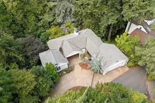 1757 SW Prospect Dr, Portland, OR 97201 - Photo 44