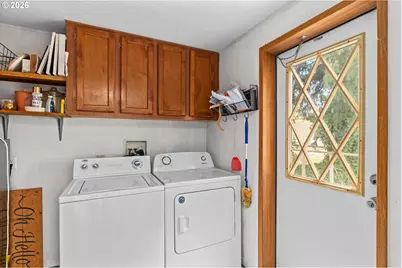1939 McDonald Ct, Springfield, OR 97477 - Photo 14