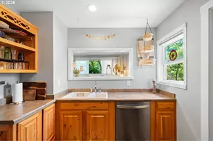 4517 NE 85th Ave, Portland, OR 97220 - Photo 10