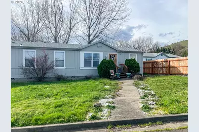 155 Bobwhite St, Roseburg, OR 97471 - Photo 2