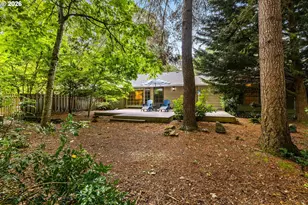 4363 Woodside Cir, Lake Oswego, OR 97035 - Photo 24