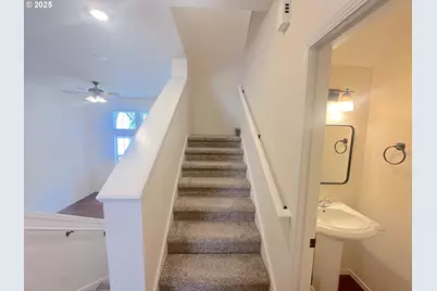 6547 NE Brighton St, Hillsboro, OR 97124 - Photo 10