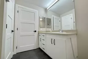 1125 NW 9th Ave, Portland, OR 97209 - Photo 42