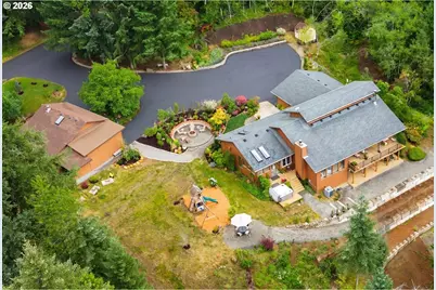 15317 NE Winsor Dr, Brush Prairie, WA 98606 - Photo 2