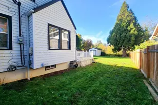 415 SE Roberts Ave, Gresham, OR 97080 - Photo 20