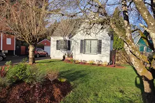 415 SE Roberts Ave, Gresham, OR 97080 - Photo 2