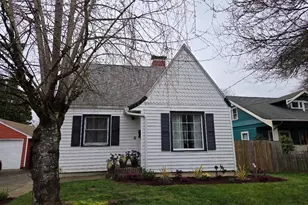 415 SE Roberts Ave, Gresham, OR 97080 - Photo 2