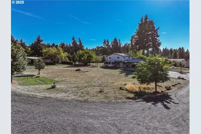 1195 NW Baker Dr, White Salmon, WA 98672 - Photo 12