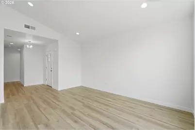 375 SE Shetterly Dr, Dallas, OR 97338 - Photo 4