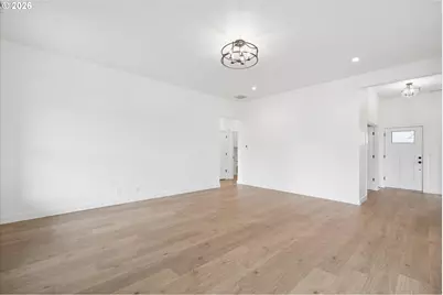 88105 Wymore Ln, Veneta, OR 97487 - Photo 10