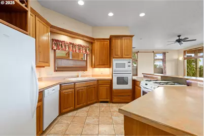 56 Rio Senda St, Umatilla, OR 97882 - Photo 18