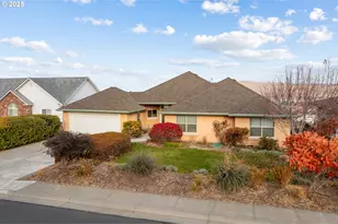 56 Rio Senda St, Umatilla, OR 97882 - Photo 2