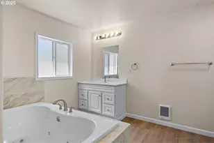 181 Oak Hollow Ln, Riddle, OR 97469 - Photo 18