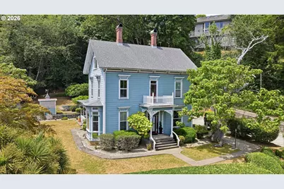 687 N 3rd St, Coos Bay, OR 97420 - Photo 2