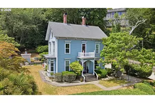 687 N 3rd St, Coos Bay, OR 97420 - Photo 2