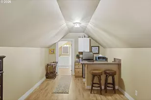 687 N 3rd St, Coos Bay, OR 97420 - Photo 30