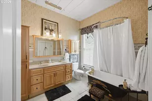 687 N 3rd St, Coos Bay, OR 97420 - Photo 20
