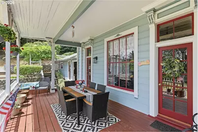 687 N 3rd St, Coos Bay, OR 97420 - Photo 36