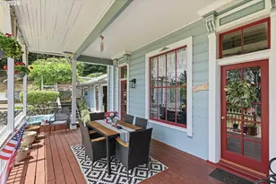 687 N 3rd St, Coos Bay, OR 97420 - Photo 36