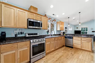 904 Highland St, Ridgefield, WA 98642 - Photo 10